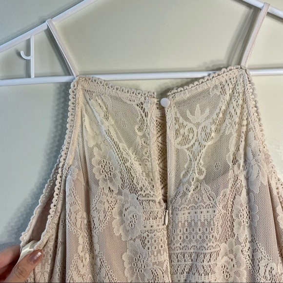 Francesca’s Collections ivory cream lace spaghetti strap large knee length dress - Picture 6 of 7